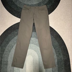 Lululemon Men’s ABC Classic Pant Warpstreme 30W 32L Sage Green